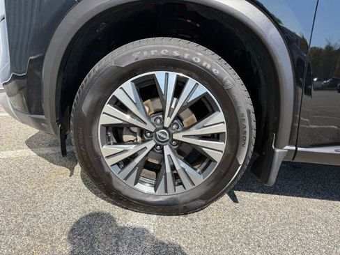 Certified 2023 Nissan Rogue SV w/ SV Premium B Package AWD/4WD image 12