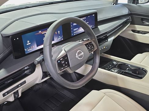 Certified 2025 Nissan Murano SV image 16