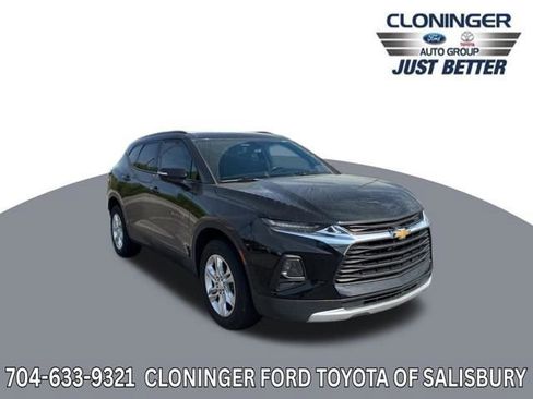 Used 2020 Chevrolet Blazer LT FWD image 1