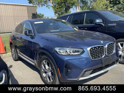 Used 2025 BMW X4 xDrive30i AWD/4WD image 1