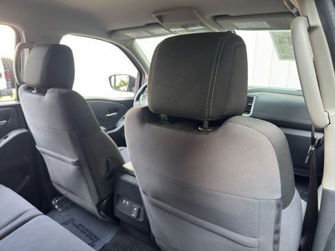 Used 2022 Nissan Frontier SV RWD image 30