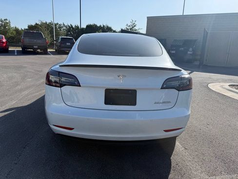 Used 2022 Tesla Model 3 Long Range AWD/4WD image 5