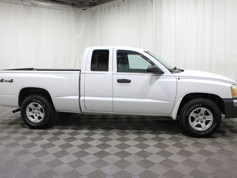 Used 2005 Dodge Dakota SLT AWD/4WD image 17