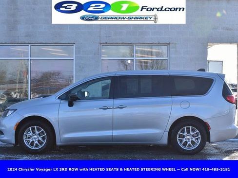 Used 2024 Chrysler Voyager LX image 2