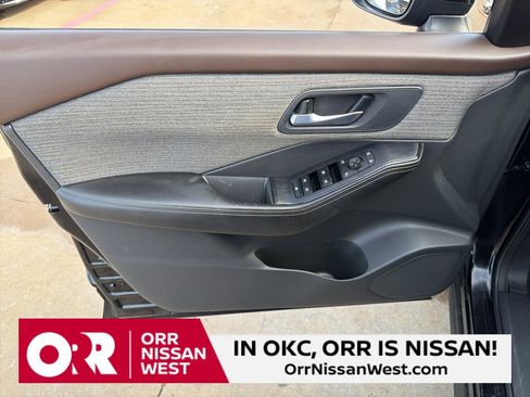 Used 2021 Nissan Rogue SV image 12
