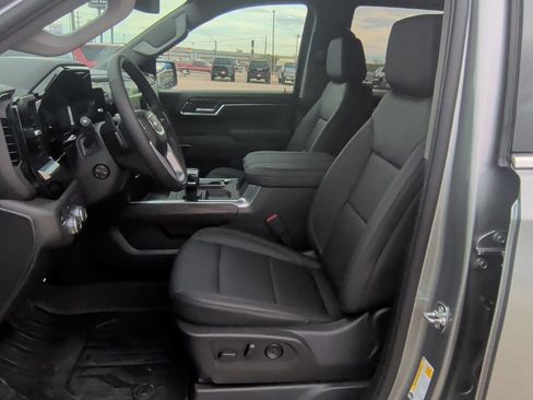 New 2026 GMC Sierra 1500 SLT image 13