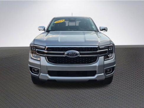 Used 2024 Ford Ranger Lariat w/ Trailer Tow Package image 3