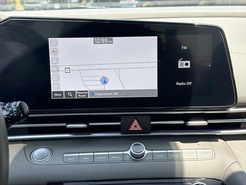 Used 2025 Hyundai Elantra SEL FWD image 10