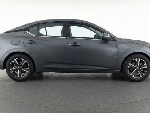 Used 2025 Nissan Sentra SV image 11