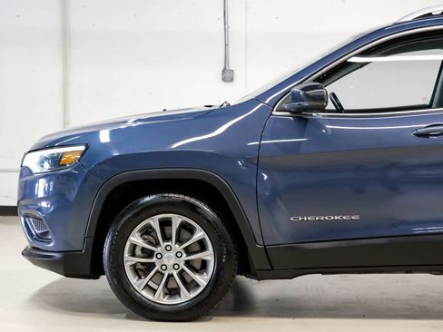 Used 2021 Jeep Cherokee Latitude Lux FWD image 12
