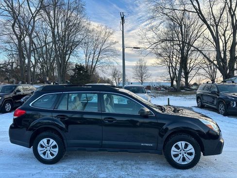 Used 2013 Subaru Outback 2.5i image 4