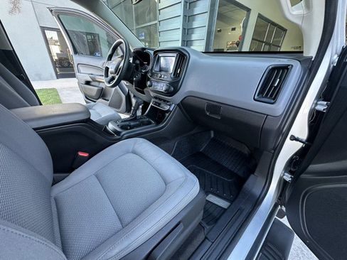Used 2018 Chevrolet Colorado W/T w/ WT Convenience Package image 13