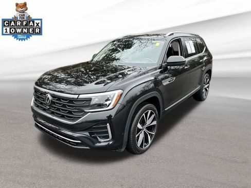 Used 2024 Volkswagen Atlas SEL Premium R-Line image 3