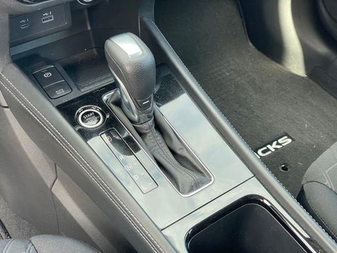 Used 2021 Nissan Kicks SV w/ Interior Electronics Package FWD image 19