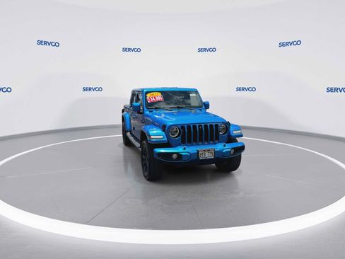 Used 2022 Jeep Gladiator Overland AWD/4WD image 2