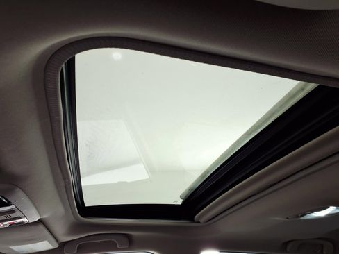 Used 2018 Subaru Outback 2.5i Touring w/ Popular Package #3 image 13