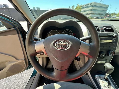 Used 2010 Toyota Corolla image 13