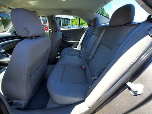 Used 2013 Chevrolet Malibu LS w/ Protection Package FWD image 9