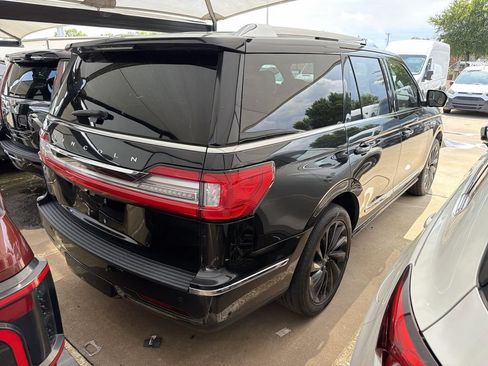 Used 2020 Lincoln Navigator Reserve w/ Equipment Group 208A Reserve AWD/4WD image 3