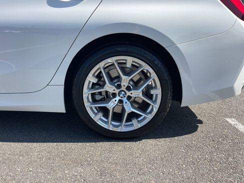 Used 2025 BMW 330i Sedan image 26