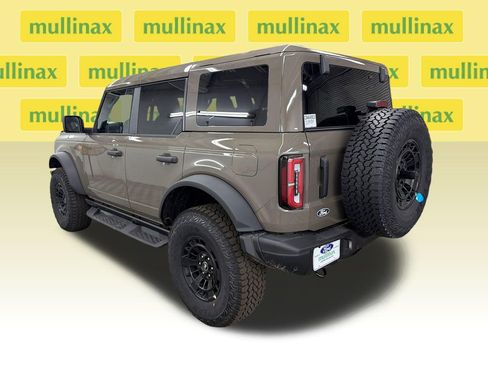 New 2026 Ford Bronco Badlands image 9