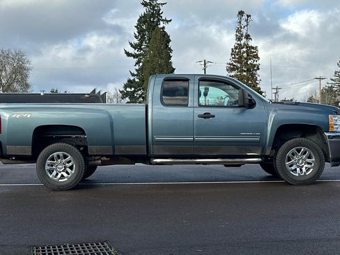 Used 2013 Chevrolet Silverado 2500 LT w/ Interior Plus Package image 3