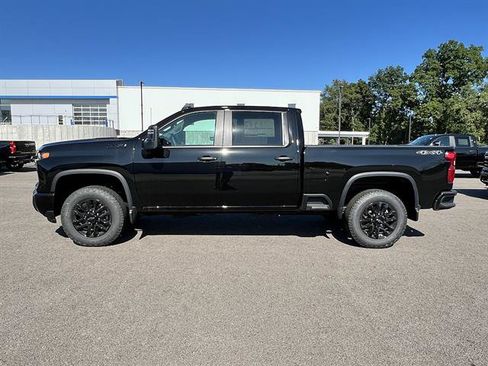 New 2026 Chevrolet Silverado 2500 Custom w/ Custom Value Package AWD/4WD image 2