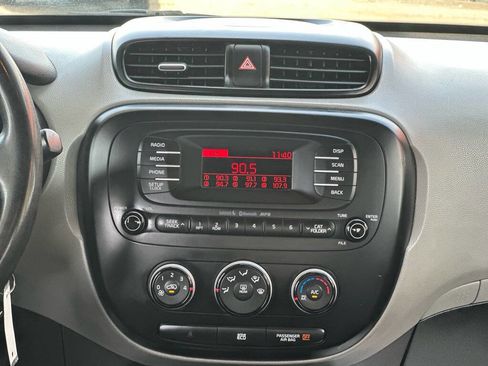 Used 2016 Kia Soul FWD image 9