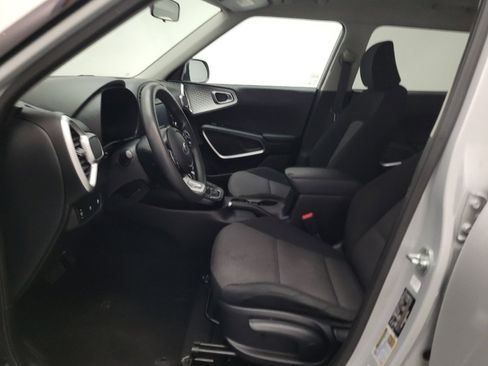 Used 2021 Kia Soul LX FWD image 17