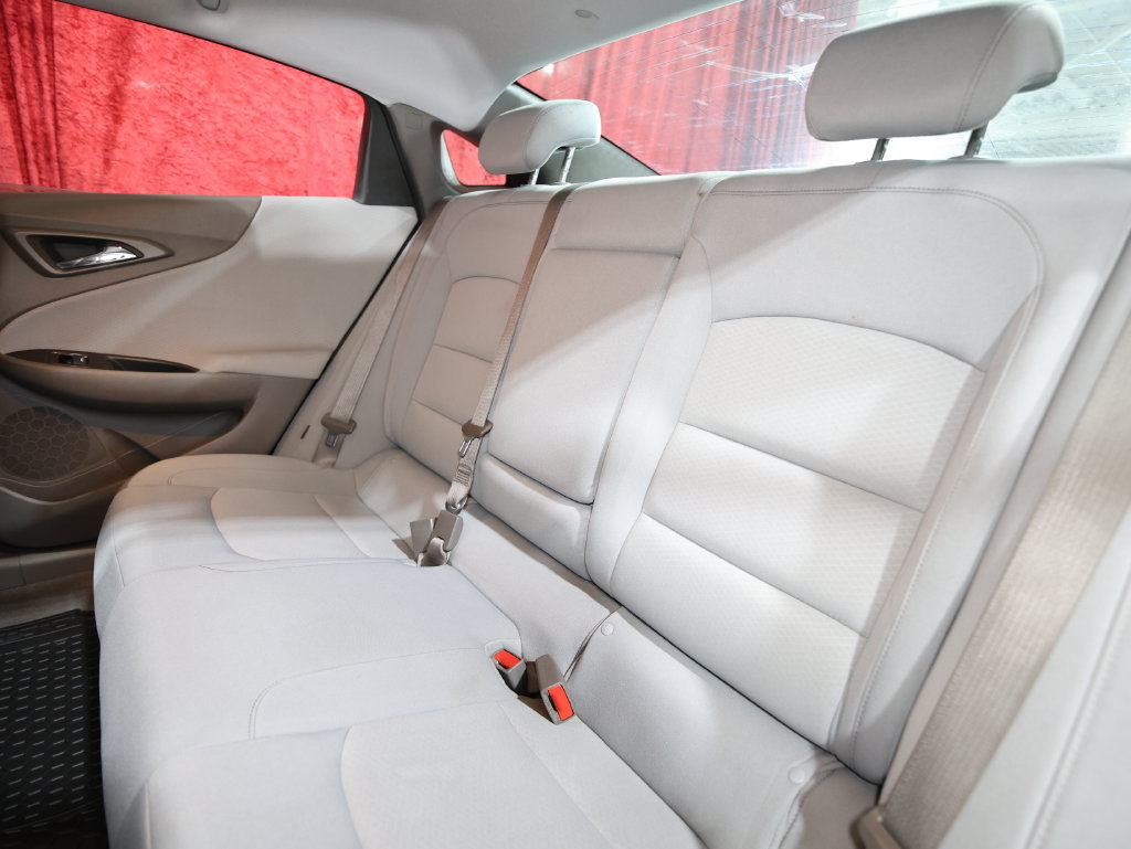 Used 2021 Chevrolet Malibu LT FWD image 14