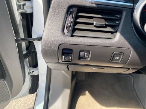 Used 2018 Chevrolet Impala LT w/ LT Convenience Package FWD image 19