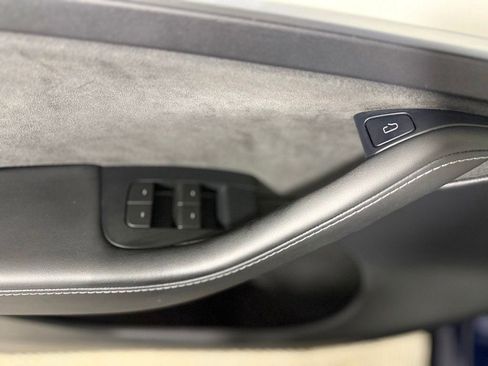 Used 2023 Tesla Model Y AWD image 28