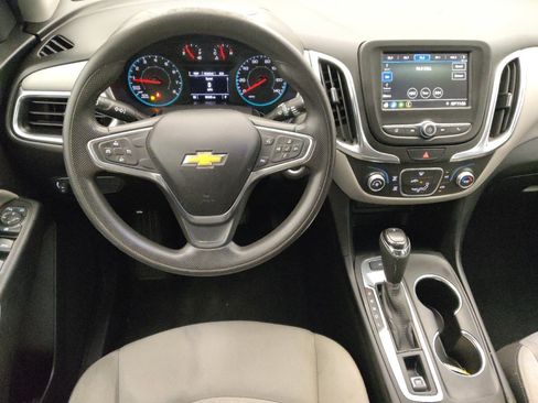 Used 2019 Chevrolet Equinox LS AWD/4WD image 22