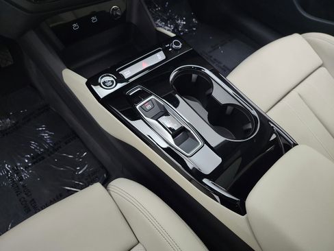 Used 2025 Audi A6 e-tron Prestige w/ Beige Warm Weather Package image 12