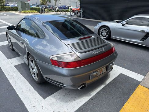 Used 2004 Porsche 911 Carrera 4S AWD/4WD image 2