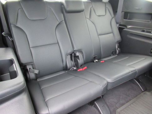 Used 2024 Kia Telluride EX w/ EX Captain's Chair Package FWD image 40
