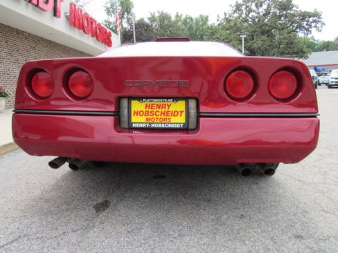 Used 1989 Chevrolet Corvette Coupe RWD image 11