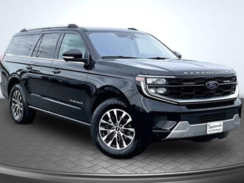 Used 2025 Ford Expedition Max Platinum AWD/4WD image 3