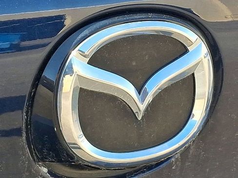 Used 2022 MAZDA MAZDA3 s FWD image 3