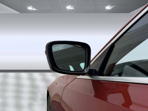 Used 2021 BMW 330i Sedan w/ Premium Package image 21