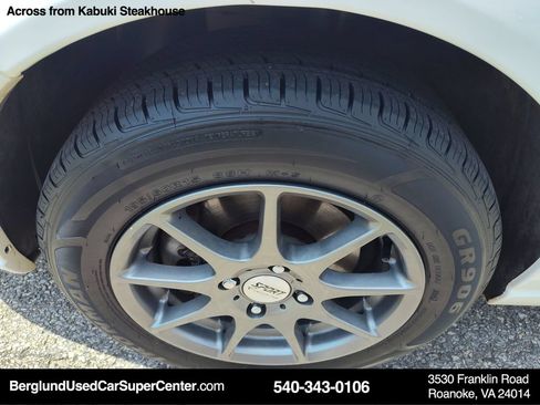 Used 2007 Ford Focus SE FWD image 10