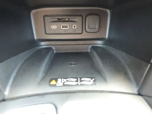 Used 2020 Chevrolet Equinox Premier AWD/4WD image 27