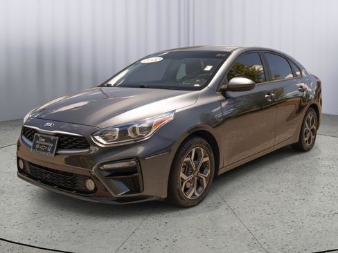 Used 2020 Kia Forte LXS FWD image 15