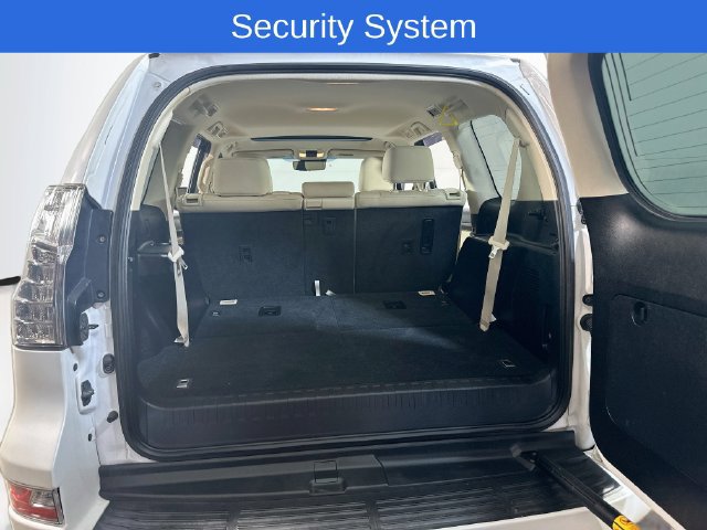 Used 2020 Lexus GX 460 Premium w/ Premium Package AWD/4WD image 11