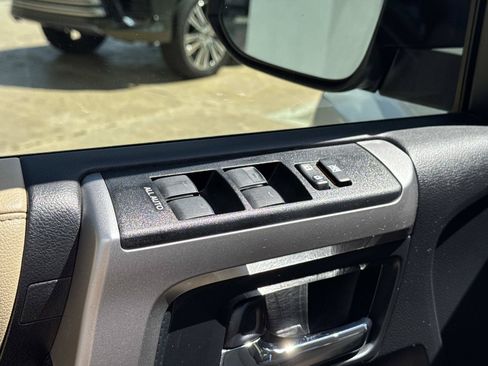 Used 2024 Toyota 4Runner Limited AWD/4WD image 12