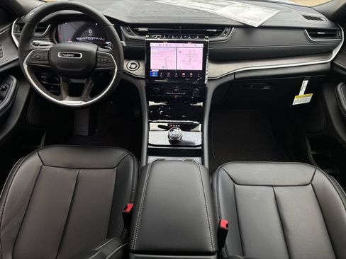 New 2025 Jeep Grand Cherokee Limited w/ Trailer Tow Package image 9