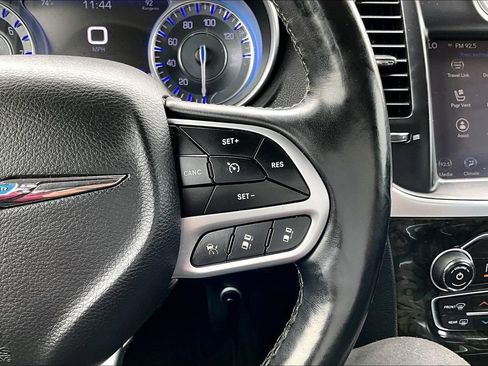 Used 2018 Chrysler 300 Limited w/ Safetytec Plus Group AWD/4WD image 19