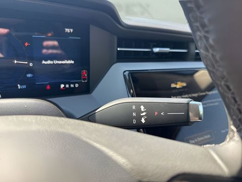 New 2027 Chevrolet Bolt LT w/ Comfort Package FWD image 16