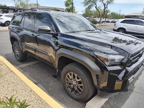 Used 2025 Toyota 4Runner SR5 AWD/4WD image 12