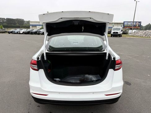 Used 2019 Ford Fusion SE FWD image 37